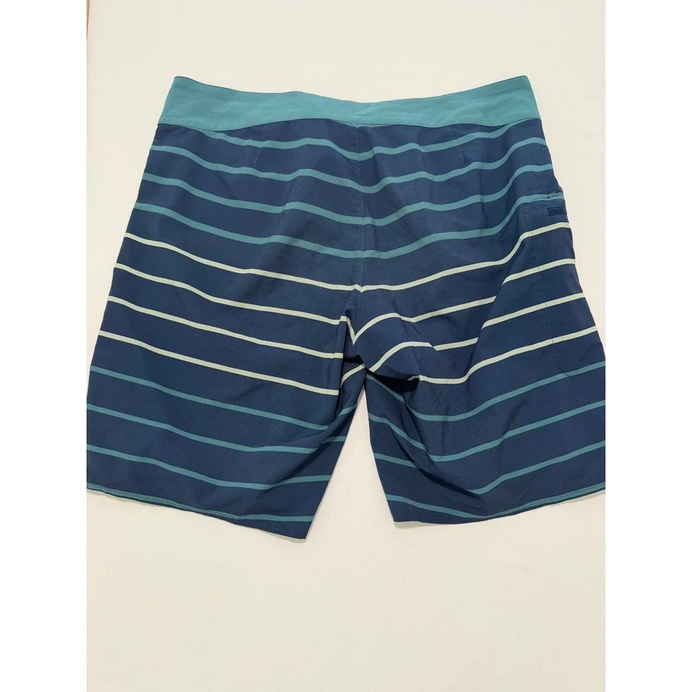 Patagonia Mens Board Shorts 32 Blue Teal Striped Swim Trunks Surfing Inseam 9in